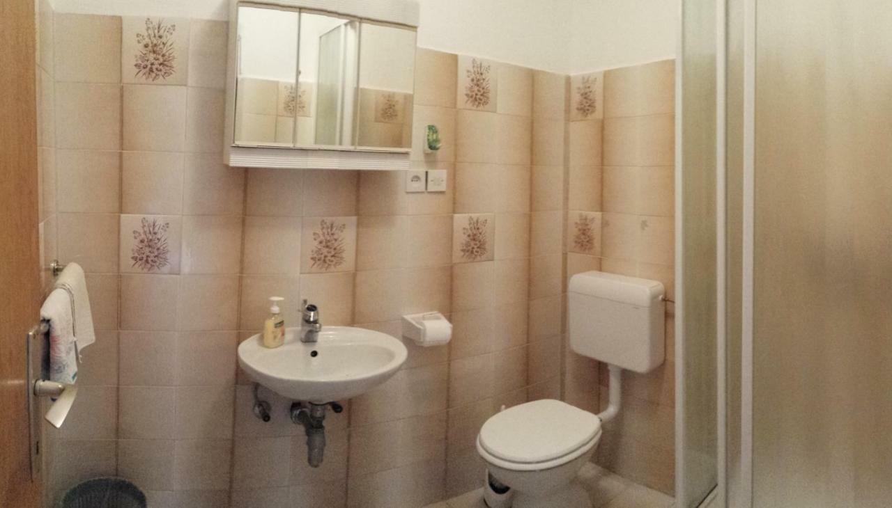 סופטרסקה דראגה Guesthouse Familija Tariba מראה חיצוני תמונה