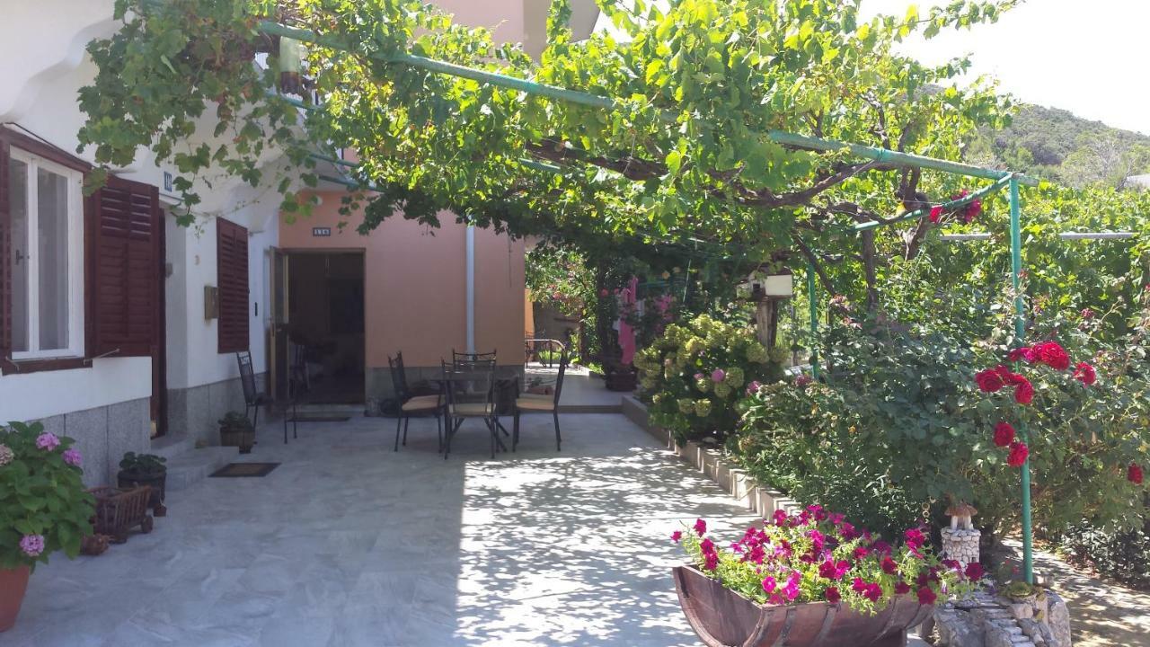 סופטרסקה דראגה Guesthouse Familija Tariba מראה חיצוני תמונה
