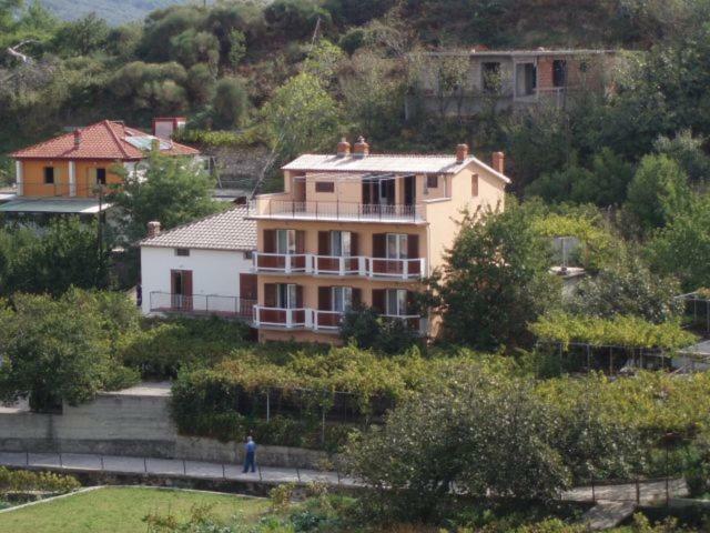 סופטרסקה דראגה Guesthouse Familija Tariba מראה חיצוני תמונה